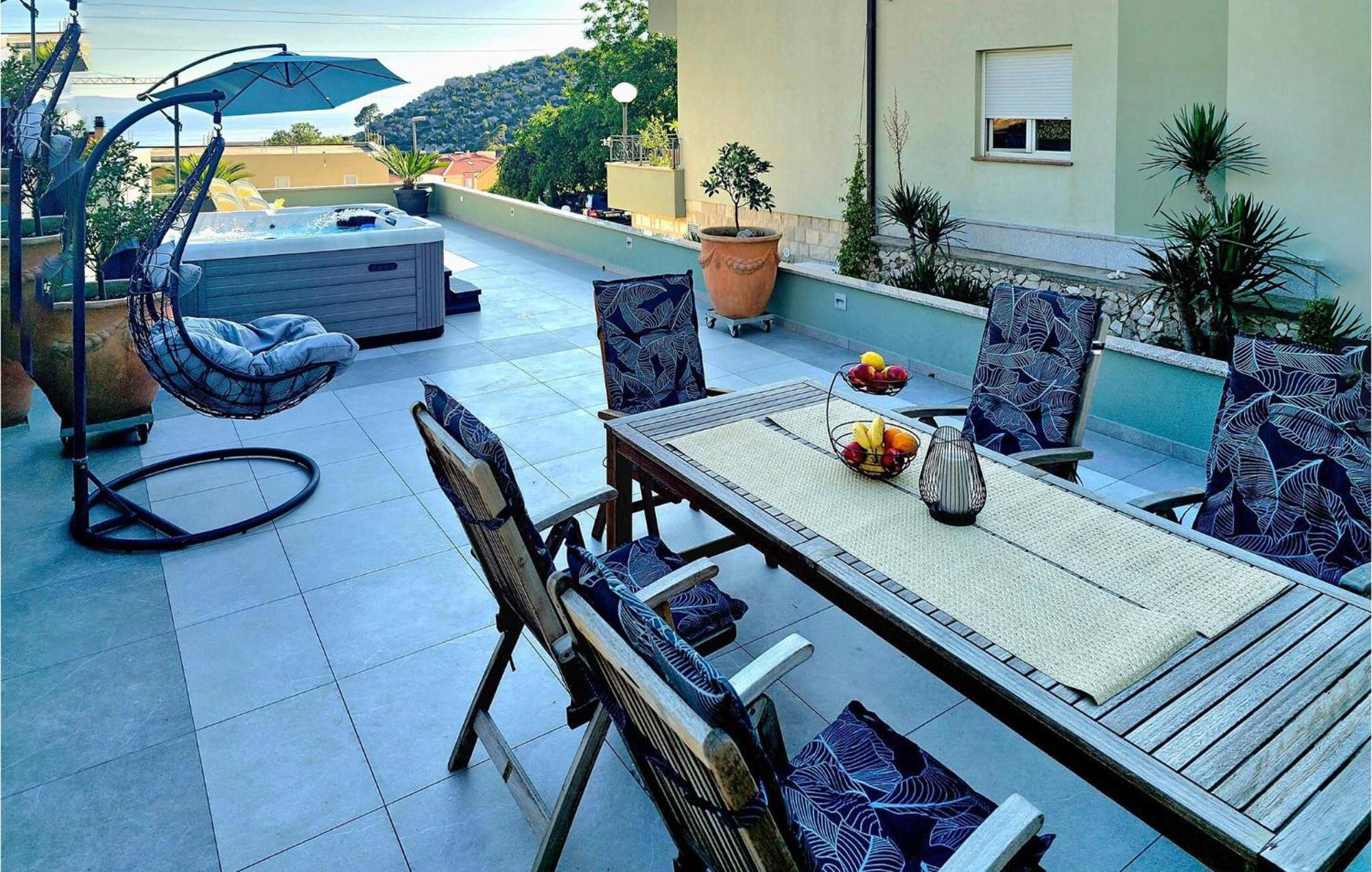 1 Bedroom Stunning Apartment In มาคาร์สกา ภายนอก รูปภาพ